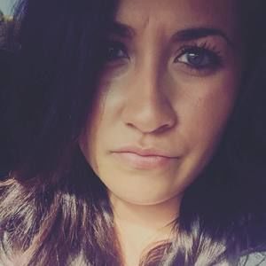 Meet your Posher, Adrianna